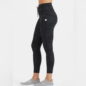 Vuori Black Camouflage Leggings